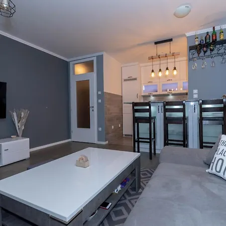 Athena Apartman Lukavica Exterior photo